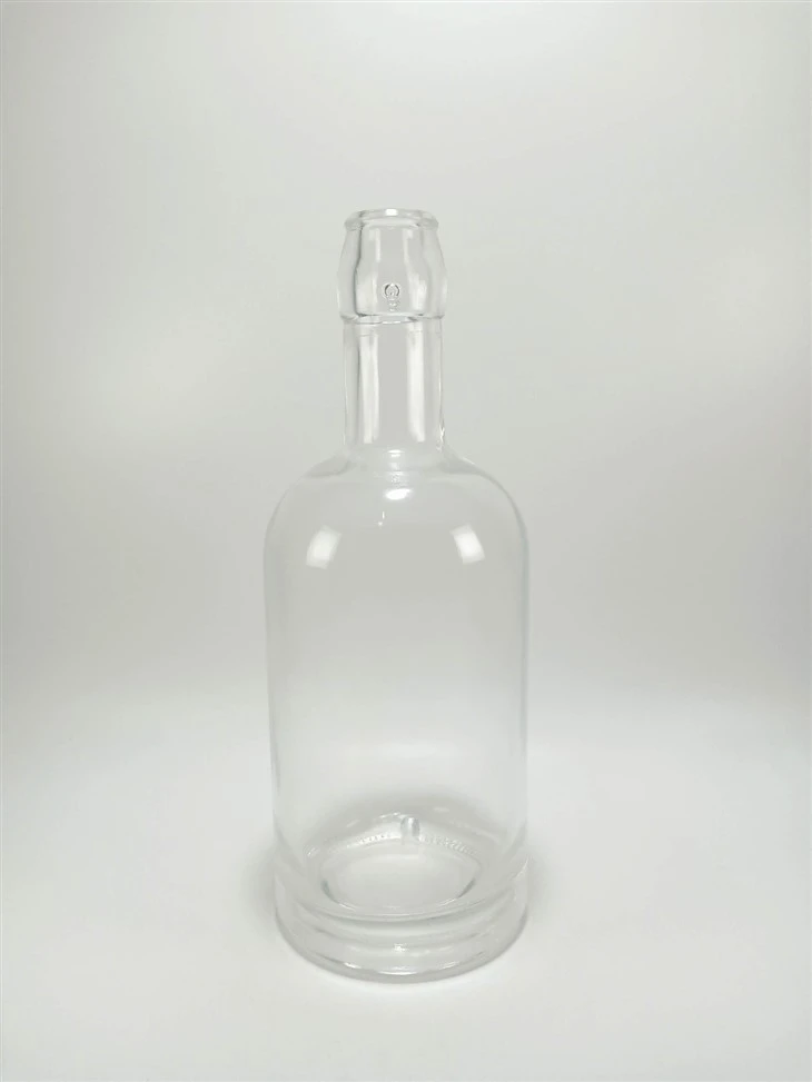 Wholesale 700ml Thick Bottom Vodka/Whisky/Liquor /Spirits Glass Bottle